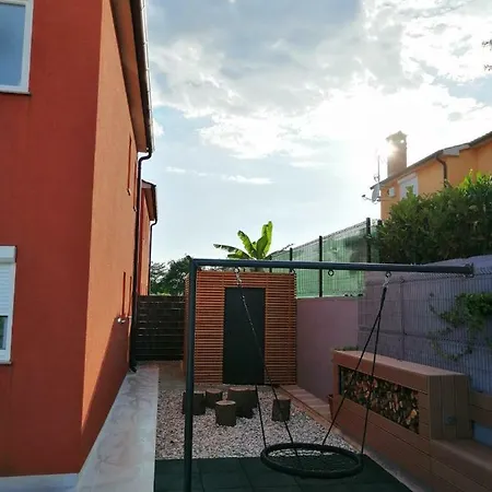 Marisa Apartment *