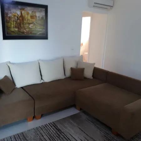 Marisa Apartment *